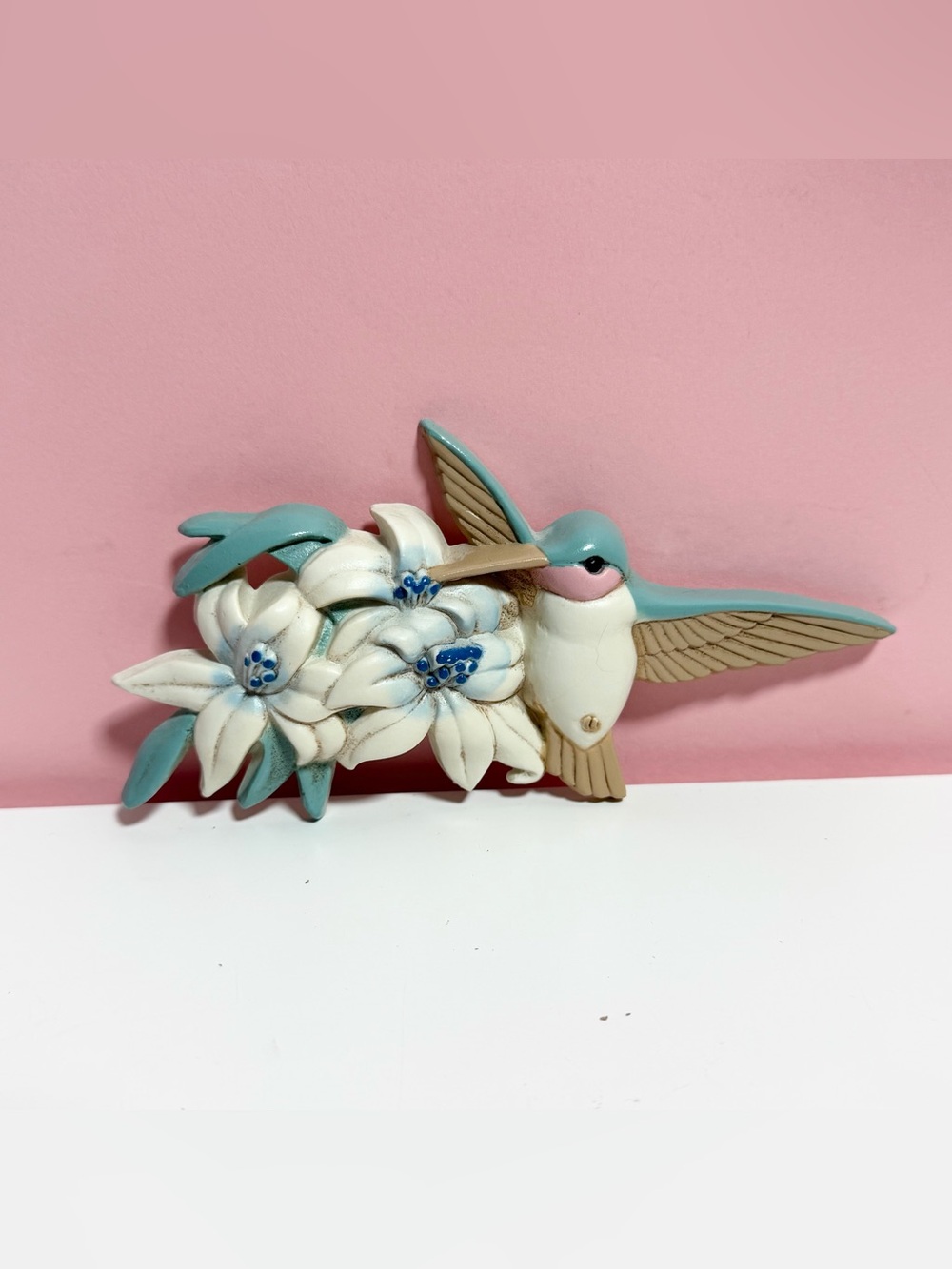 Vintage retro 80s hummingbird wall decor